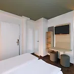 Отель Berlin-mitte Берлин