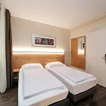 Отель Berlin-mitte Берлин