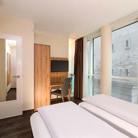 Berlin-mitte 3*