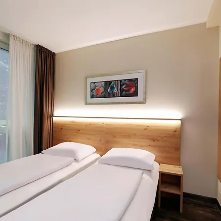 Western Mitte Hotel 2*